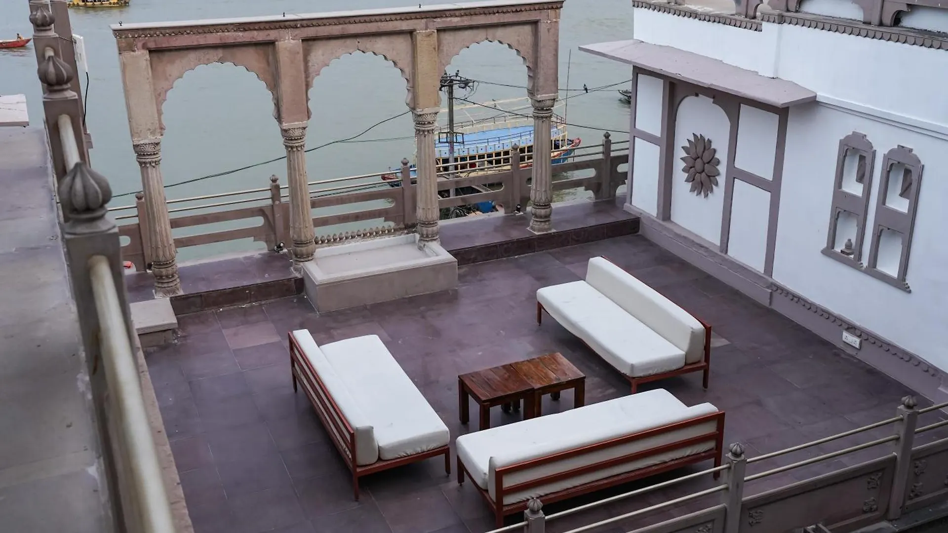 Guleria Kothi At Ganges Hotel Varanasi